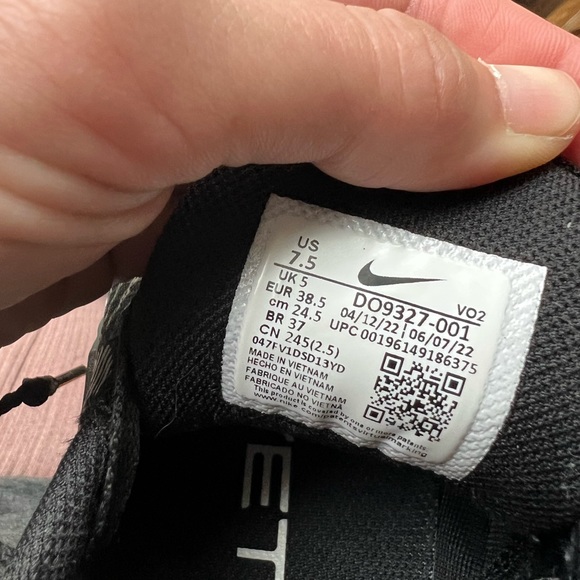 Nike metcom 8 trainer tennis shoe. - Picture 2 of 2